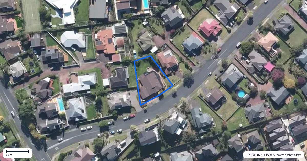 Property context map for 71 Lagoon Way, West Harbour, Auckland