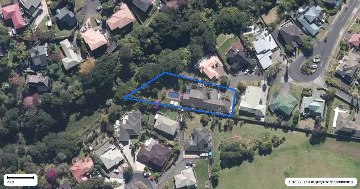 Property context map for 13 Hobie Court, West Harbour, Auckland