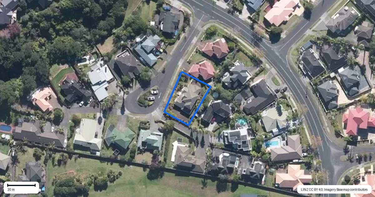 Property context map for 2/2 Hobie Court, West Harbour, Auckland