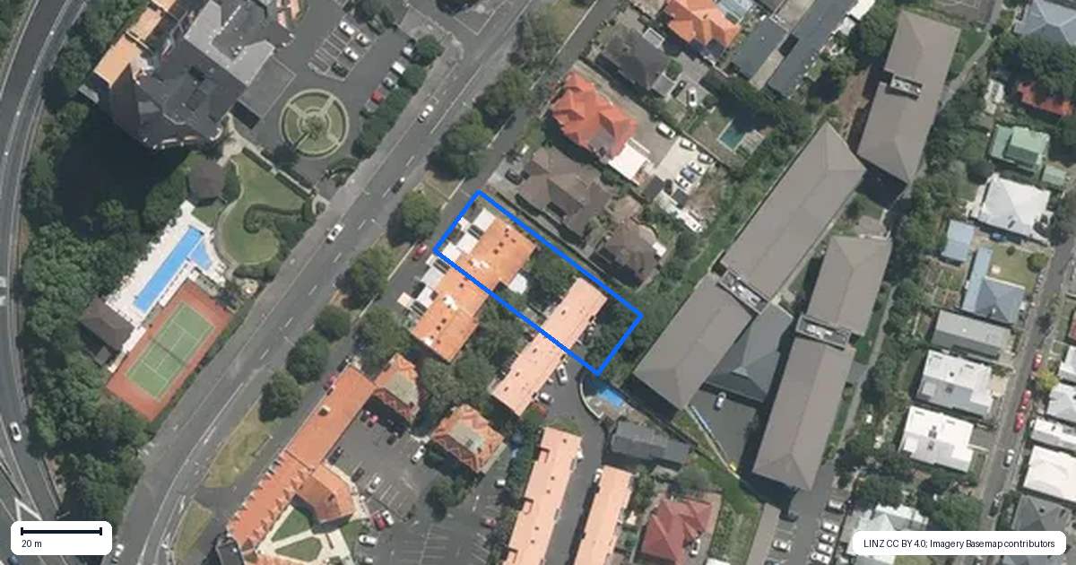 Property context map for 132E Grafton Road, Grafton, Auckland