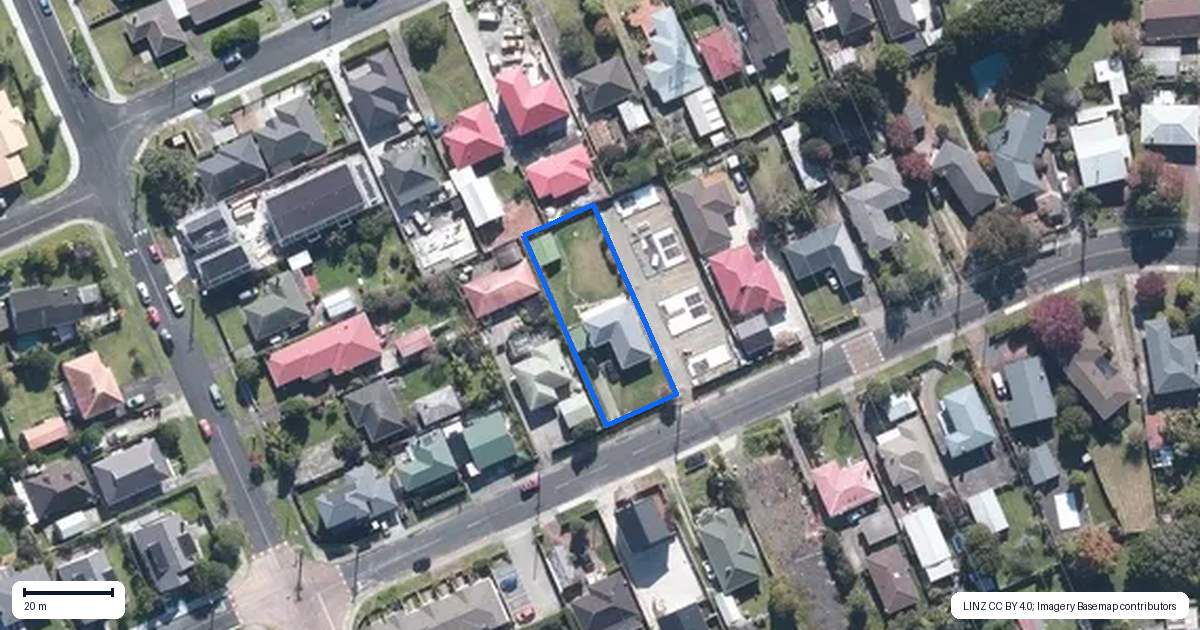 Property context map for 4 Royal View Road, Te Atatu South, Auckland