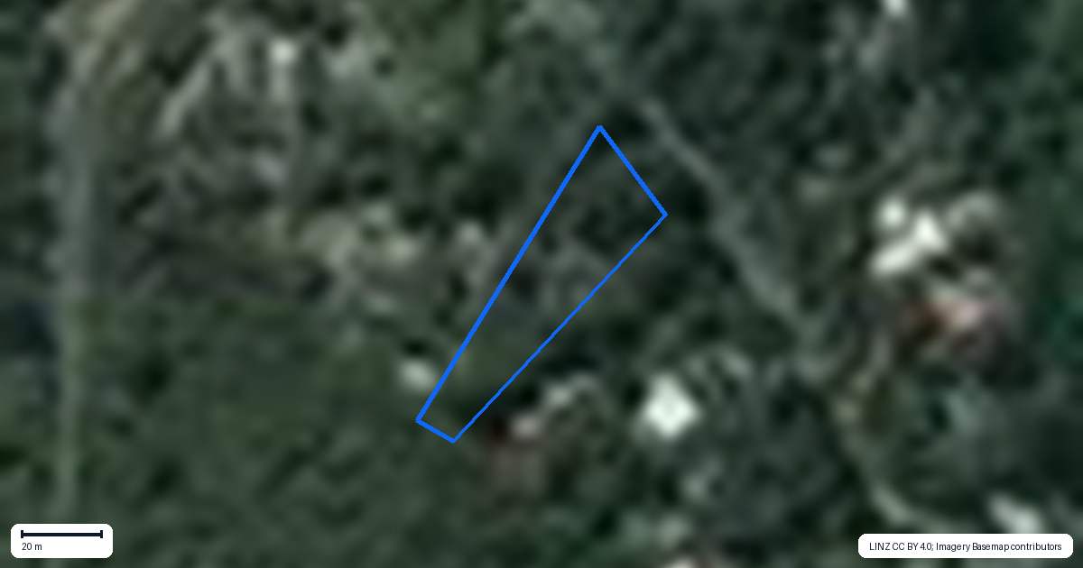 Property context map for 566 Scenic Drive, Waiatarua, Auckland