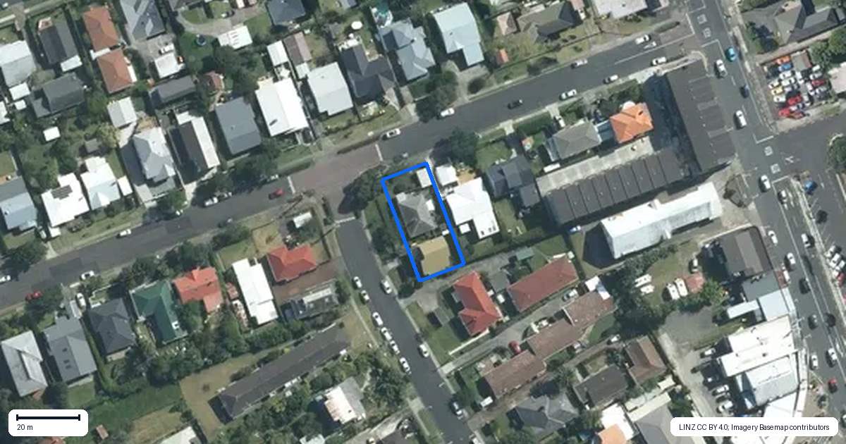 Property context map for 10 Moana Avenue, Belmont, Auckland