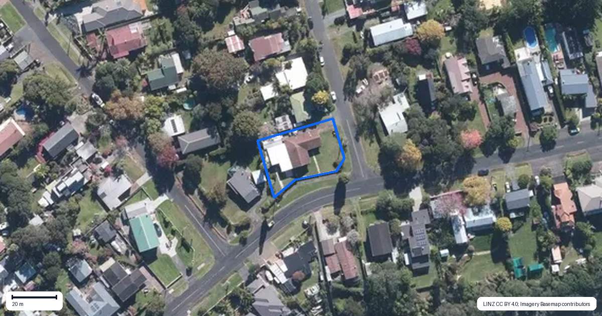 Property context map for 30 Ferry Parade, Herald Island, Auckland