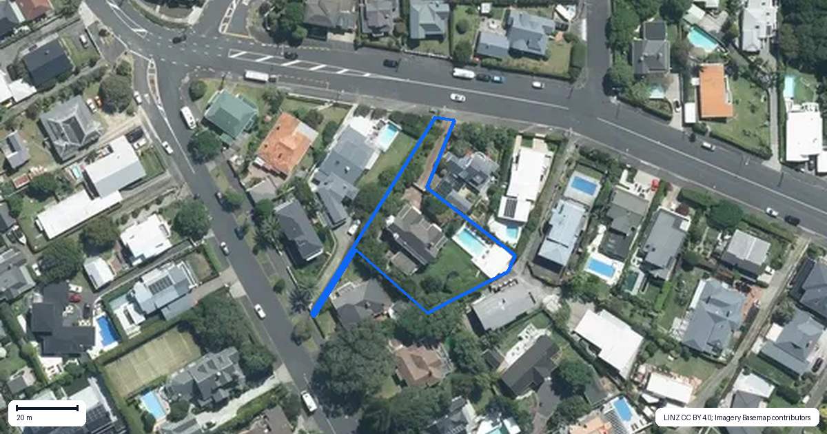 Property context map for 52 Hinemoa Street, Birkenhead, Auckland