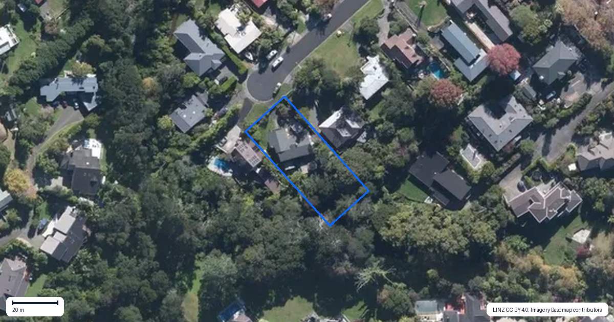 Property context map for 32 Outlook Road, Greenhithe, Auckland