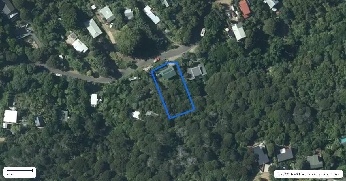 Property context map for 16 Frank Street, Oneroa, Waiheke Island