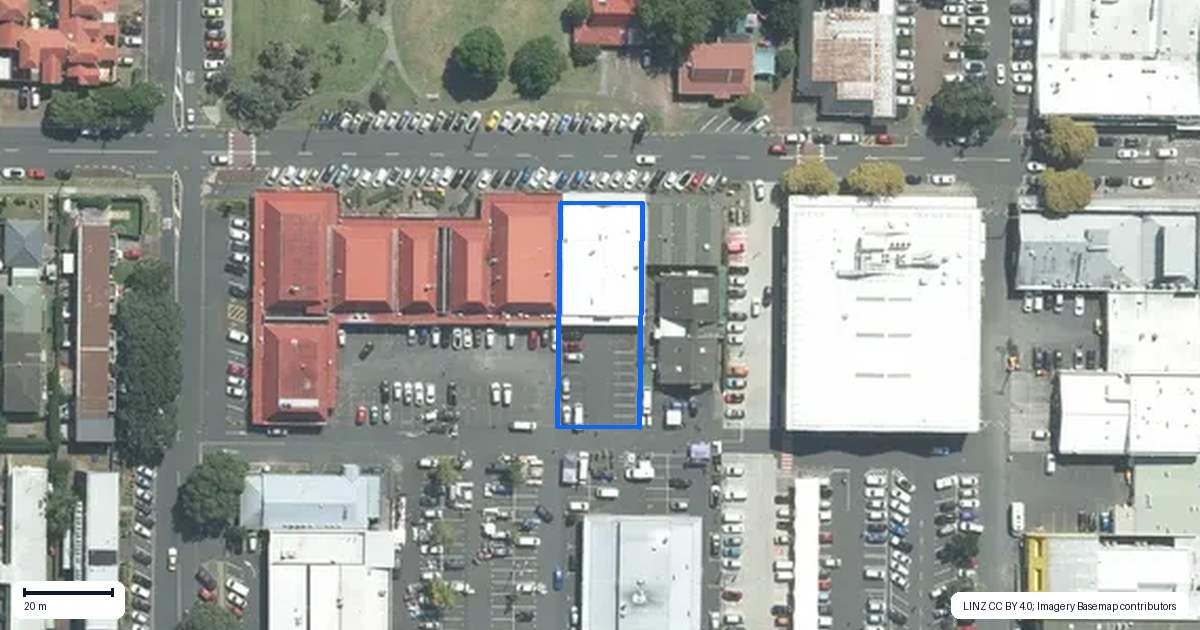 Property context map for 2/10 Inverness Road, Browns Bay, Auckland