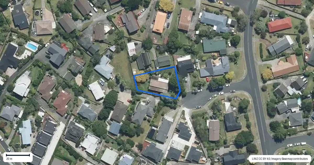 Property context map for 6 Serrata Place, Browns Bay, Auckland