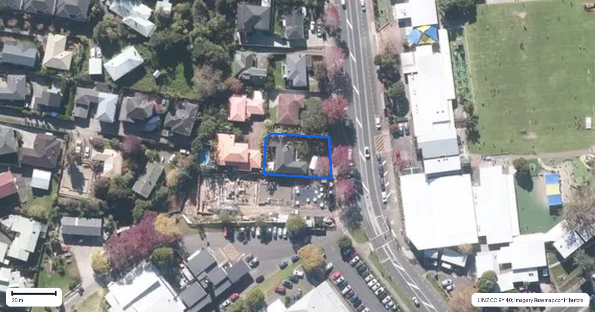 Property context map for 15 Sandspit Road, Cockle Bay, Auckland