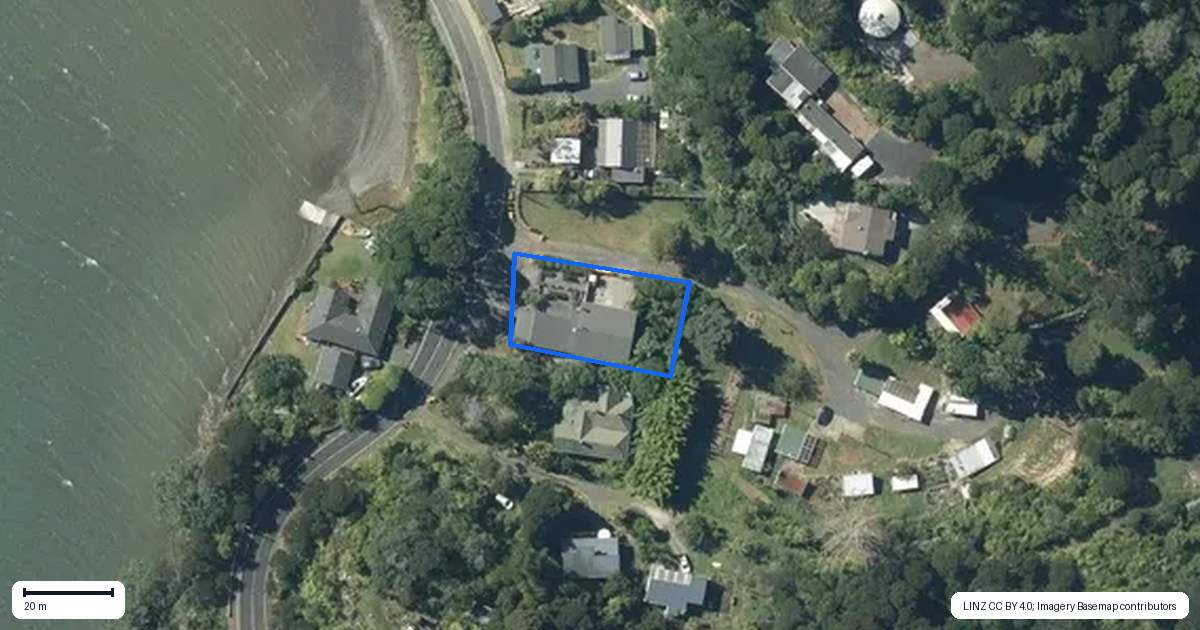Property context map for 1194 Huia Road, Huia, Auckland