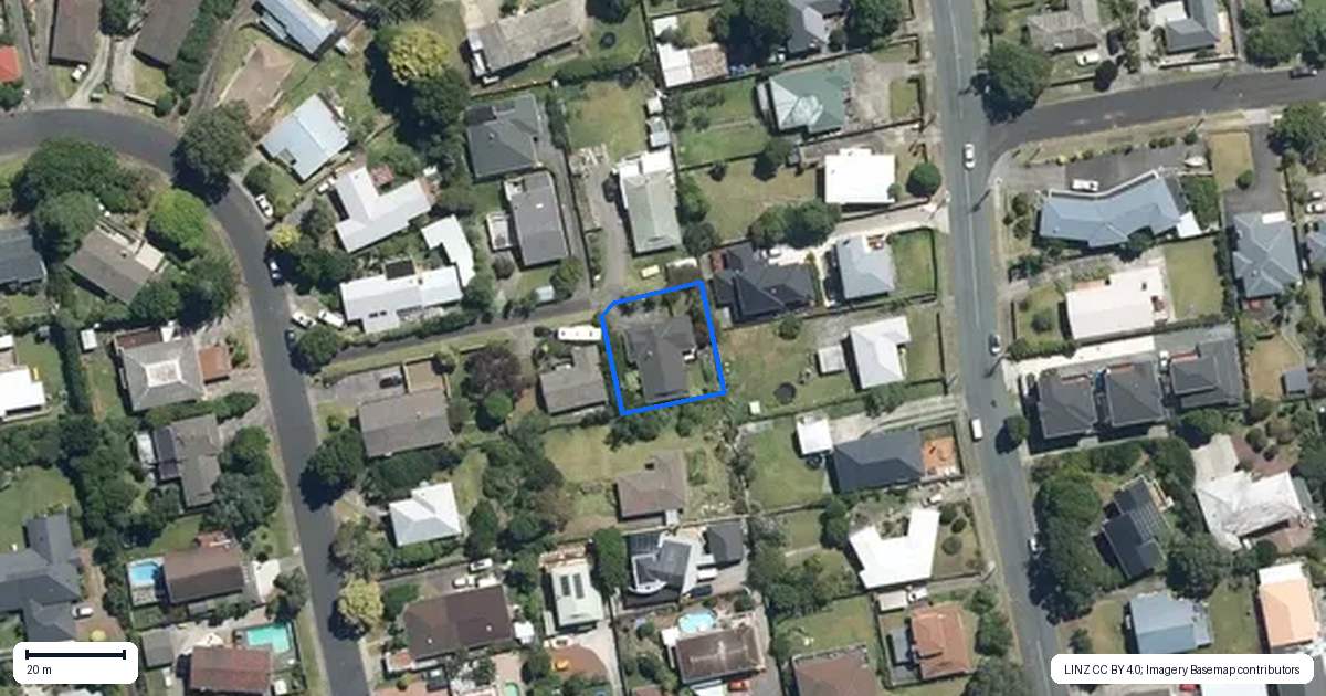 Property context map for 14B Pokapu Street, Titirangi, Auckland