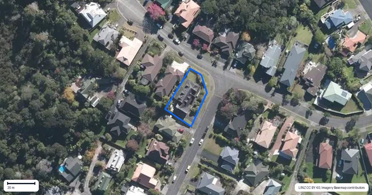 Property context map for 20 Chedworth Drive, Glenfield, Auckland