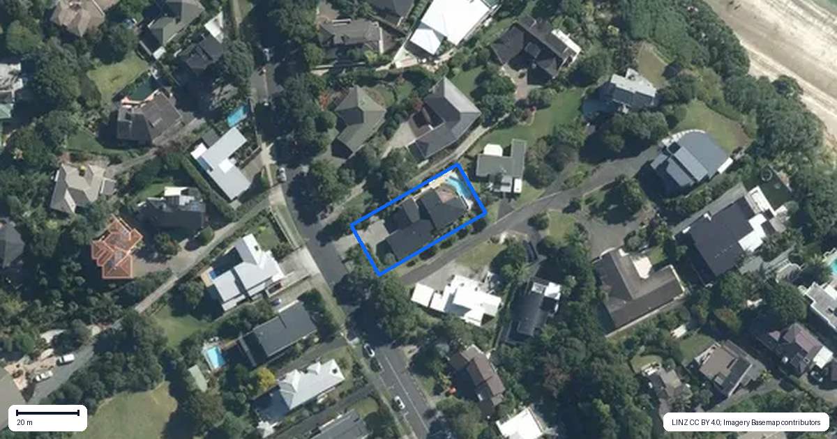 Property context map for 153 Mellons Bay Road, Mellons Bay, Auckland