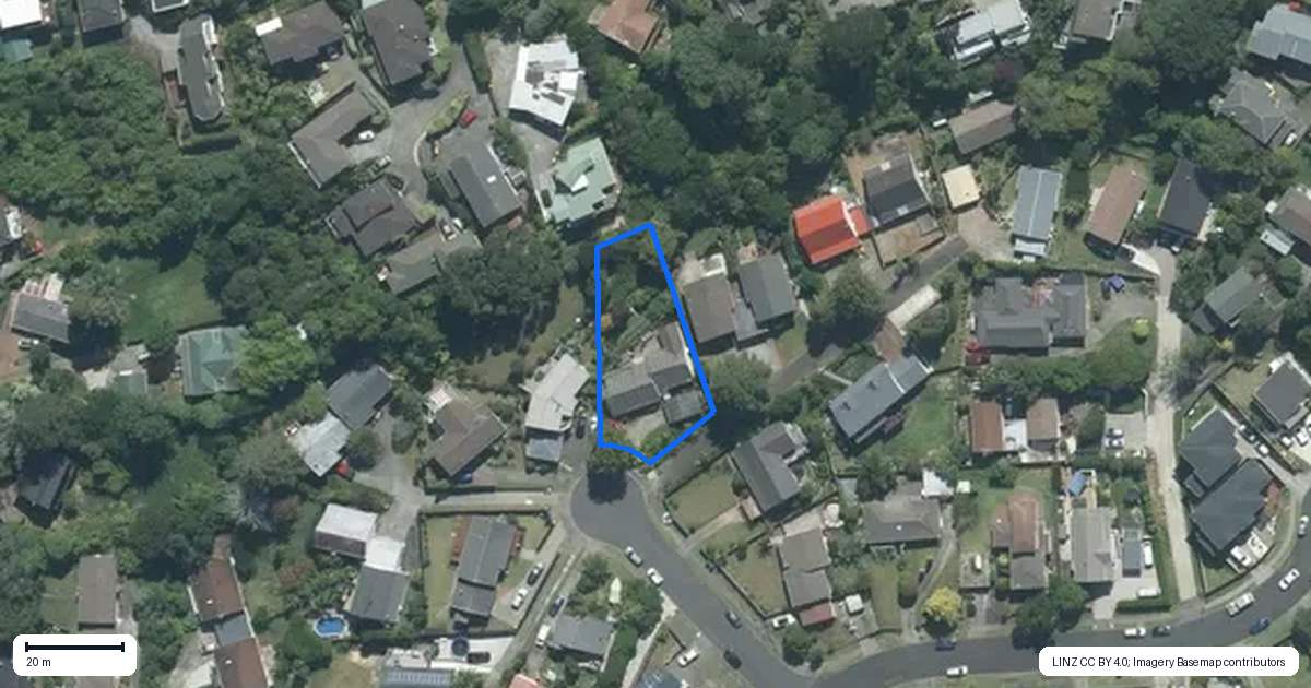 Property context map for 13 Branston Avenue, Browns Bay, Auckland