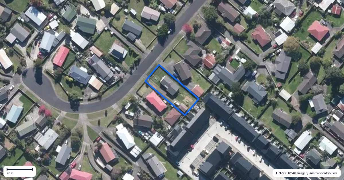 Property context map for 26 Hinerau Street, Henderson, Auckland
