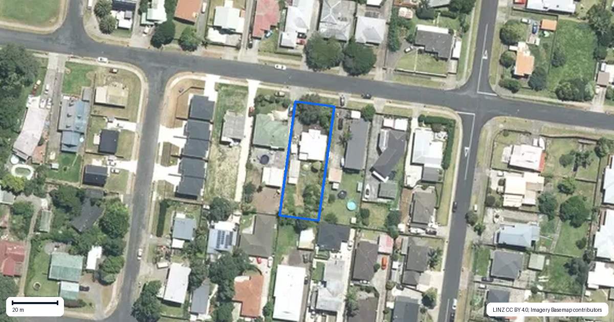 Property context map for 30 McLeod Road, Weymouth, Auckland