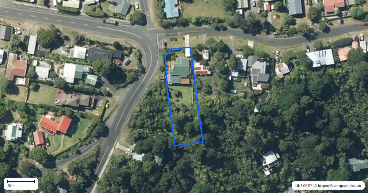 Property context map for 76 Victory Road, Laingholm, Auckland