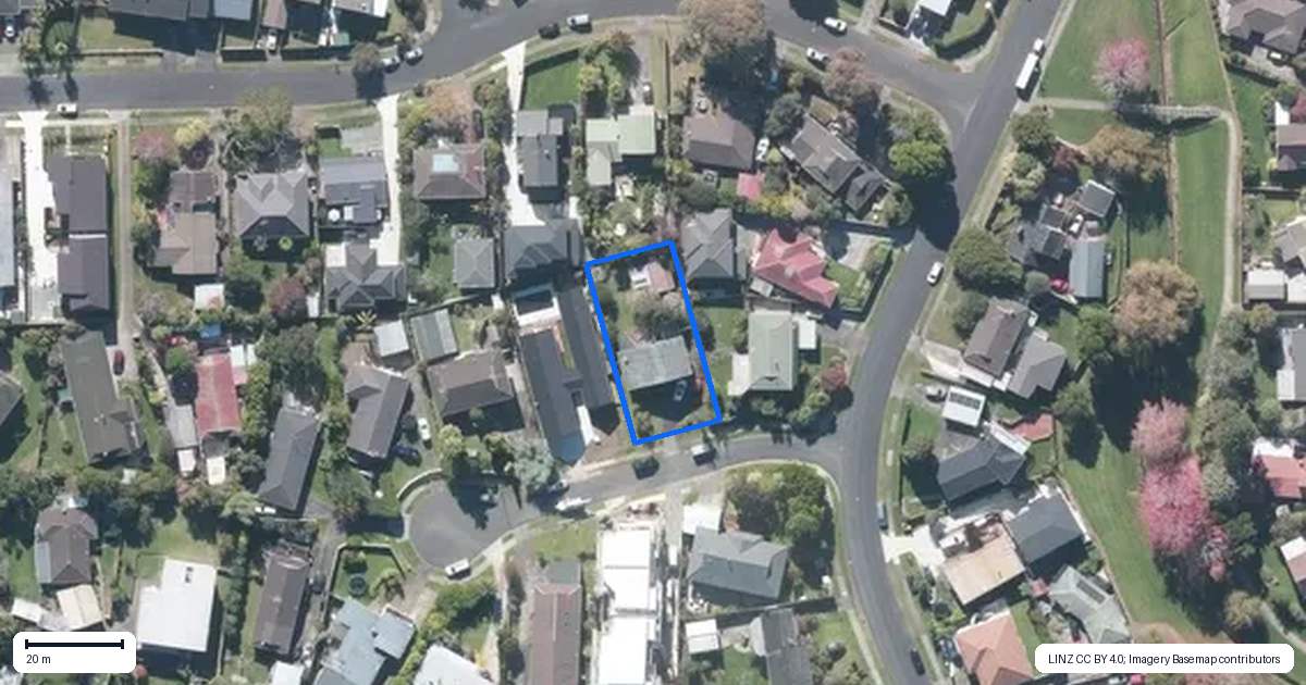 Property context map for 3 Towra Place, Botany Downs, Auckland