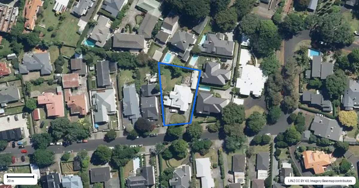 Property context map for 12 Ngaroma Road, Epsom, Auckland