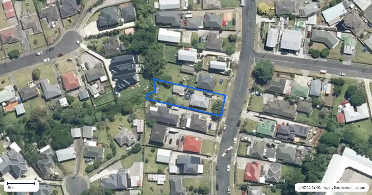 Property context map for 28 Graeme Avenue, Mangere East, Auckland