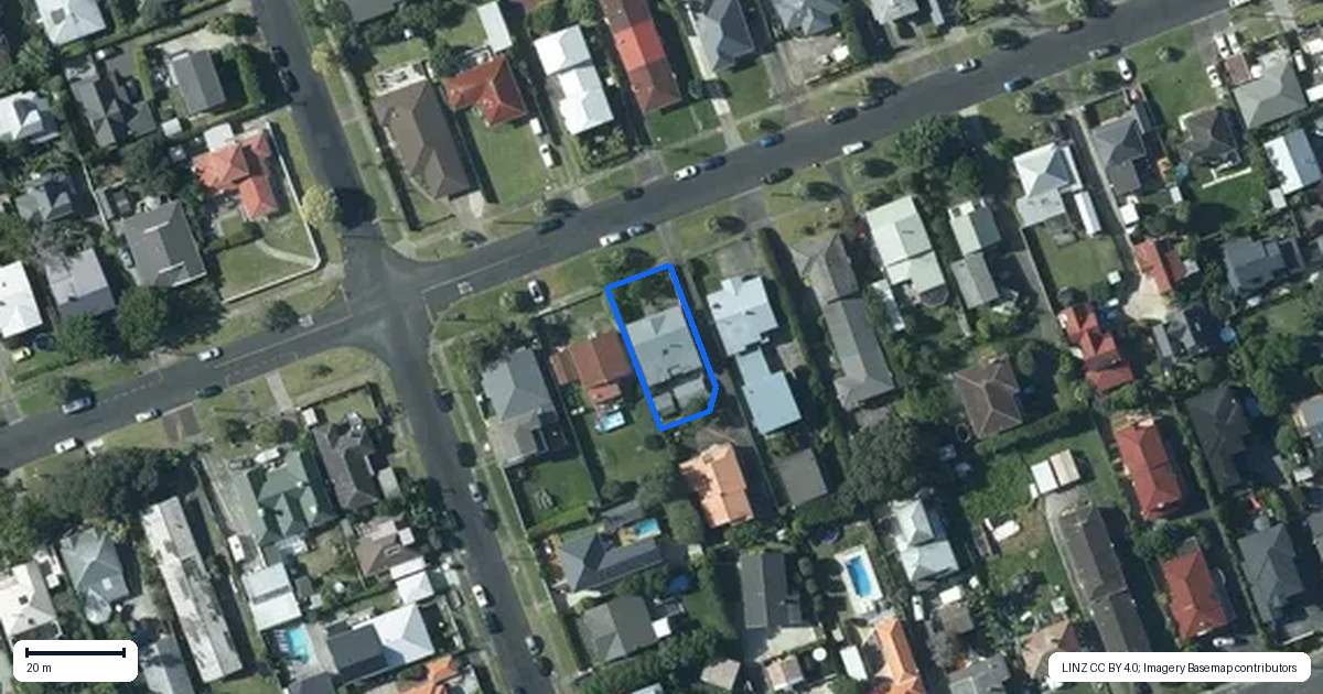 Property context map for 13 Aramoana Avenue, Devonport, Auckland
