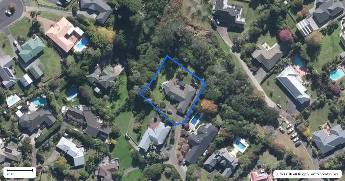 Property context map for 10 Almond Grove, Greenhithe, Auckland