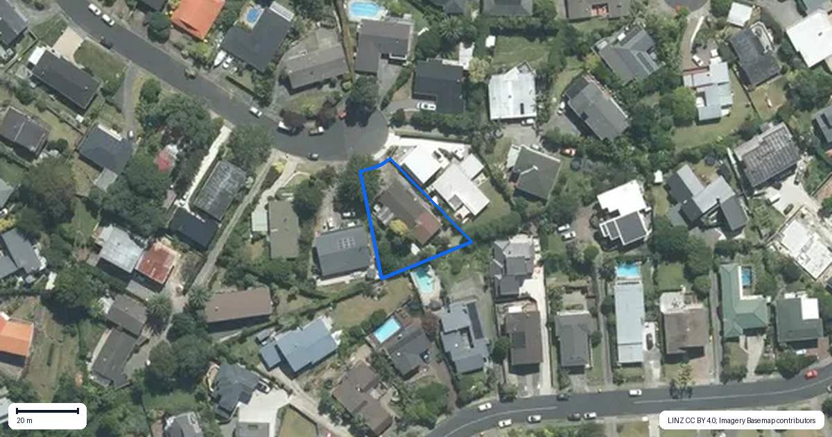Property context map for 22 Surville Place, Mairangi Bay, Auckland