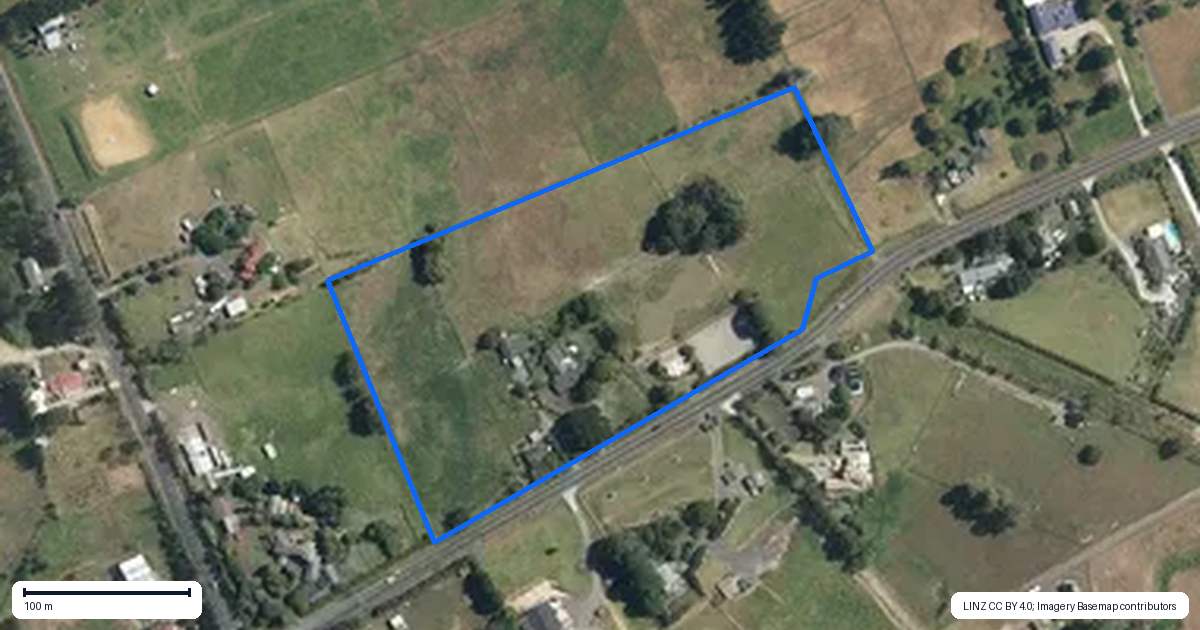 Property context map for 218 Access Road, Kumeu