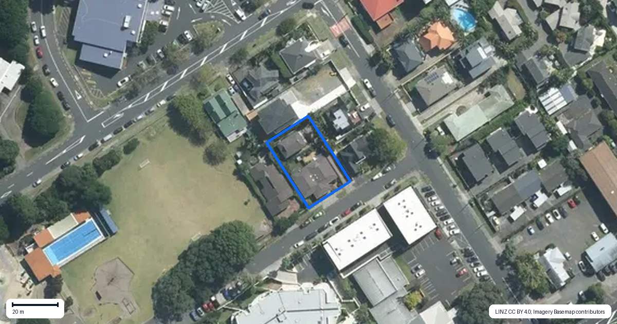Property context map for 3B Collins Street, Takapuna, Auckland