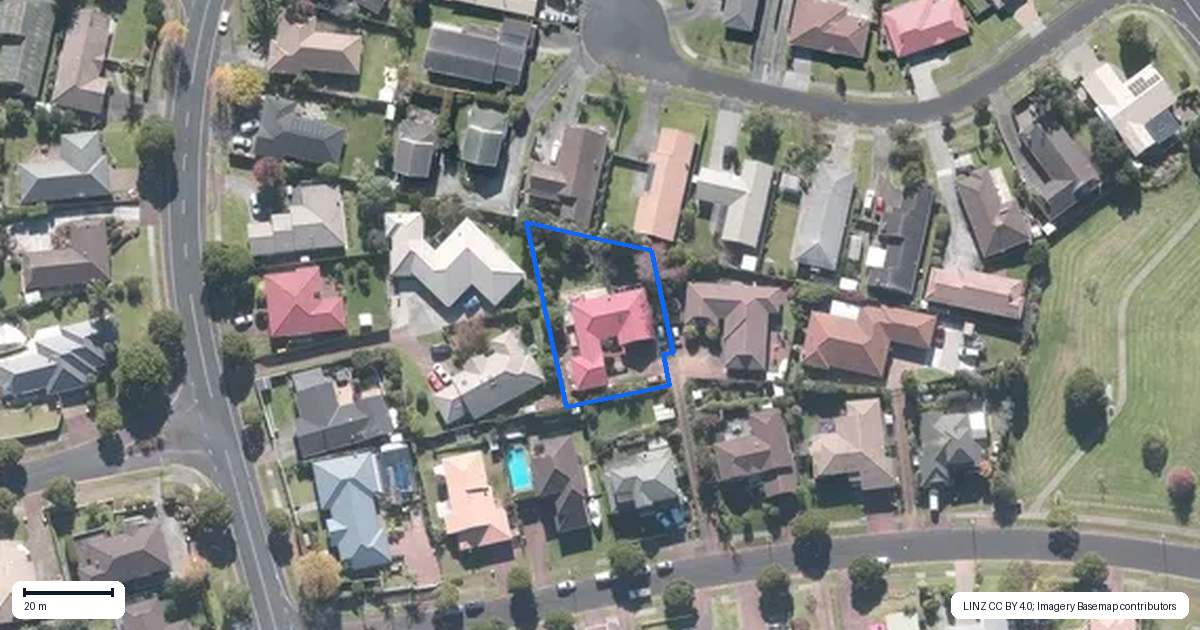 Property context map for 12 Bob Charles Drive, Golflands, Auckland