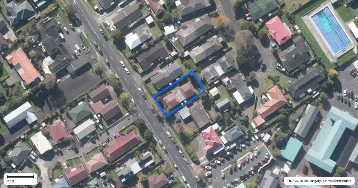 Property context map for 2/172 Pigeon Mountain Road, Half Moon Bay, Auckland