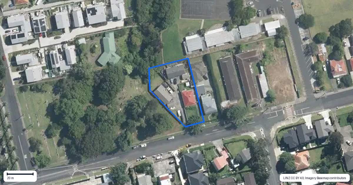 Property context map for 1/12 Luke Street, Otahuhu, Auckland
