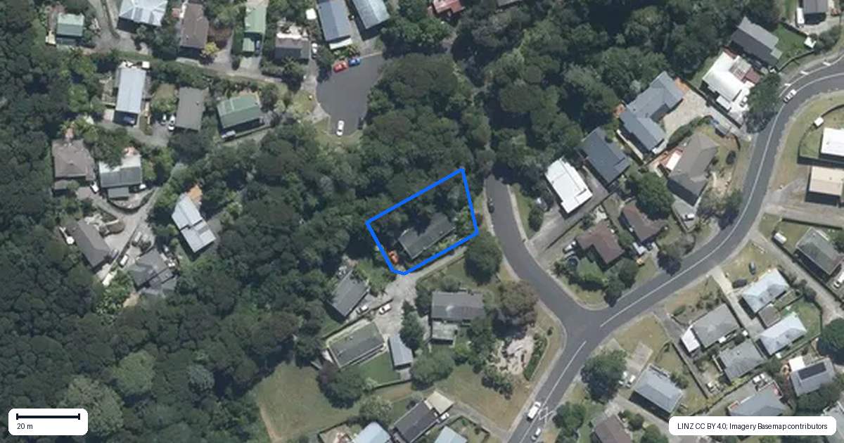Property context map for 8 Fernwood Grove, Bayview, Auckland