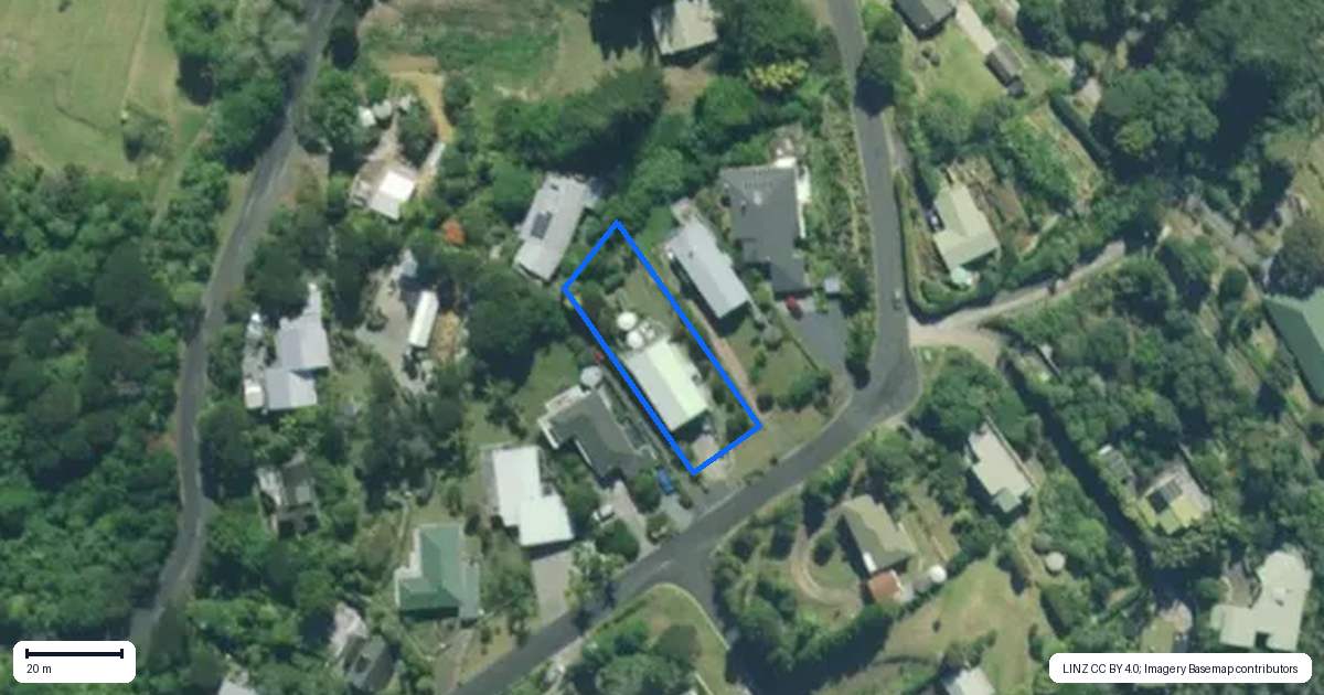 Property context map for 37 Oneroa Road, Russell