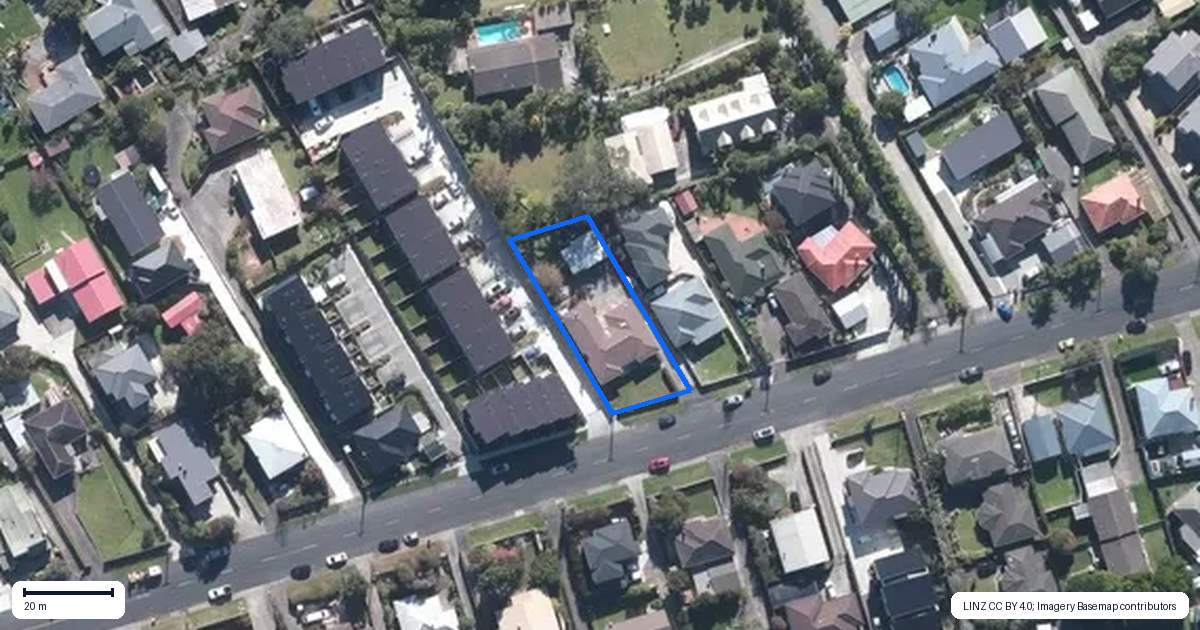 Property context map for 24 James Laurie Street, Henderson, Auckland