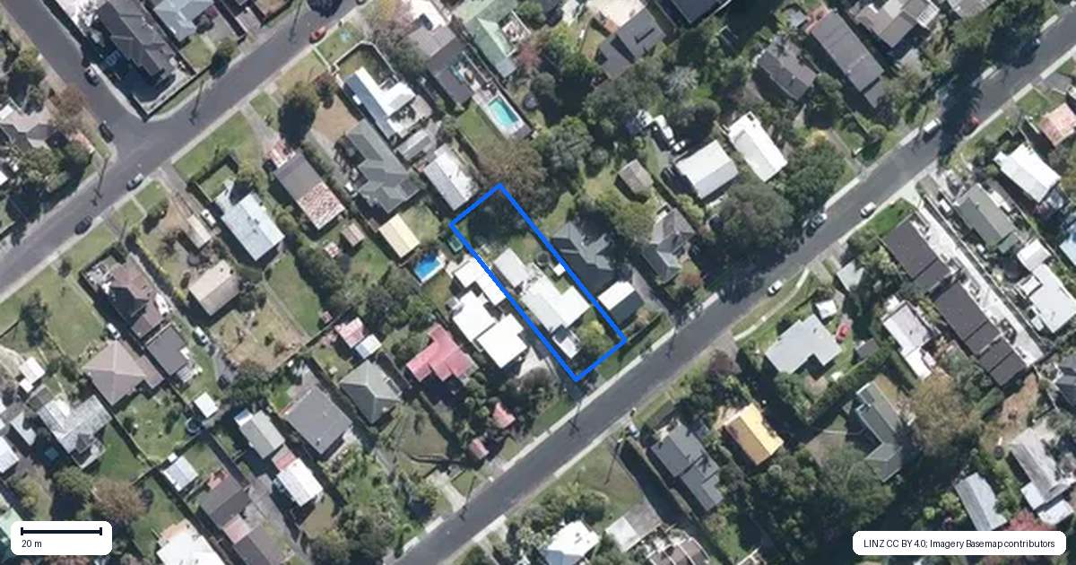 Property context map for 19 Neptune Avenue, Beach Haven, Auckland