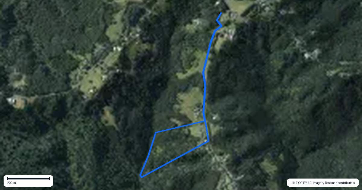 Property context map for 13 Welsh Hills Road, Swanson, Auckland