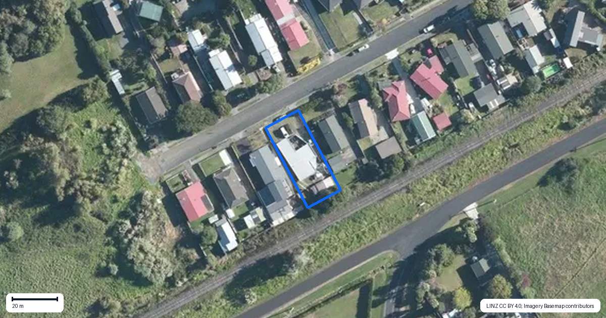 Property context map for 17 Fernleigh Avenue, Waiuku