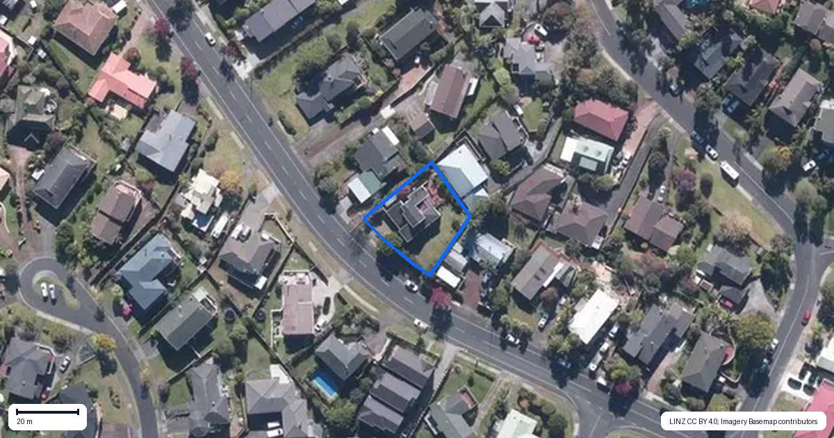 Property context map for 18 Marina View Drive, West Harbour, Auckland