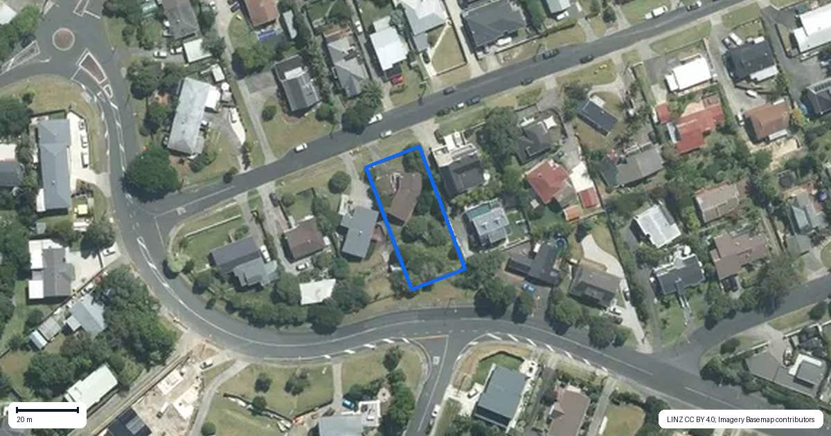 Property context map for 28 Manuwai Road, Torbay, Auckland