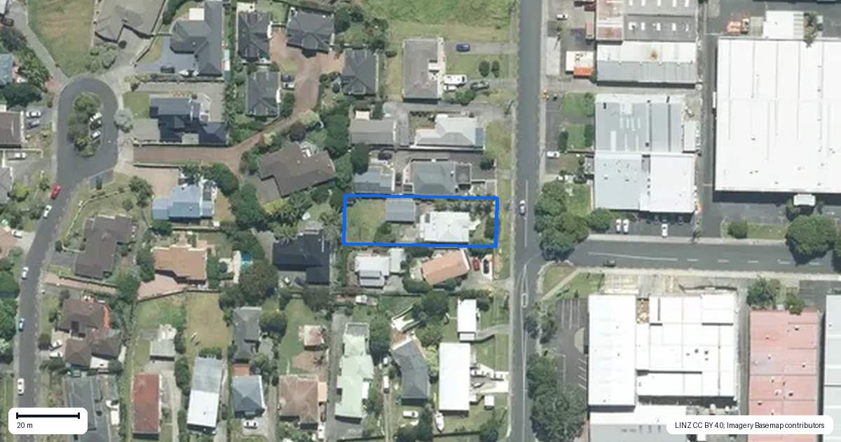 Property context map for 50 Woodside Avenue, Northcote, Auckland