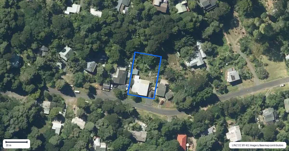 Property context map for 20 Western Road, Laingholm, Auckland