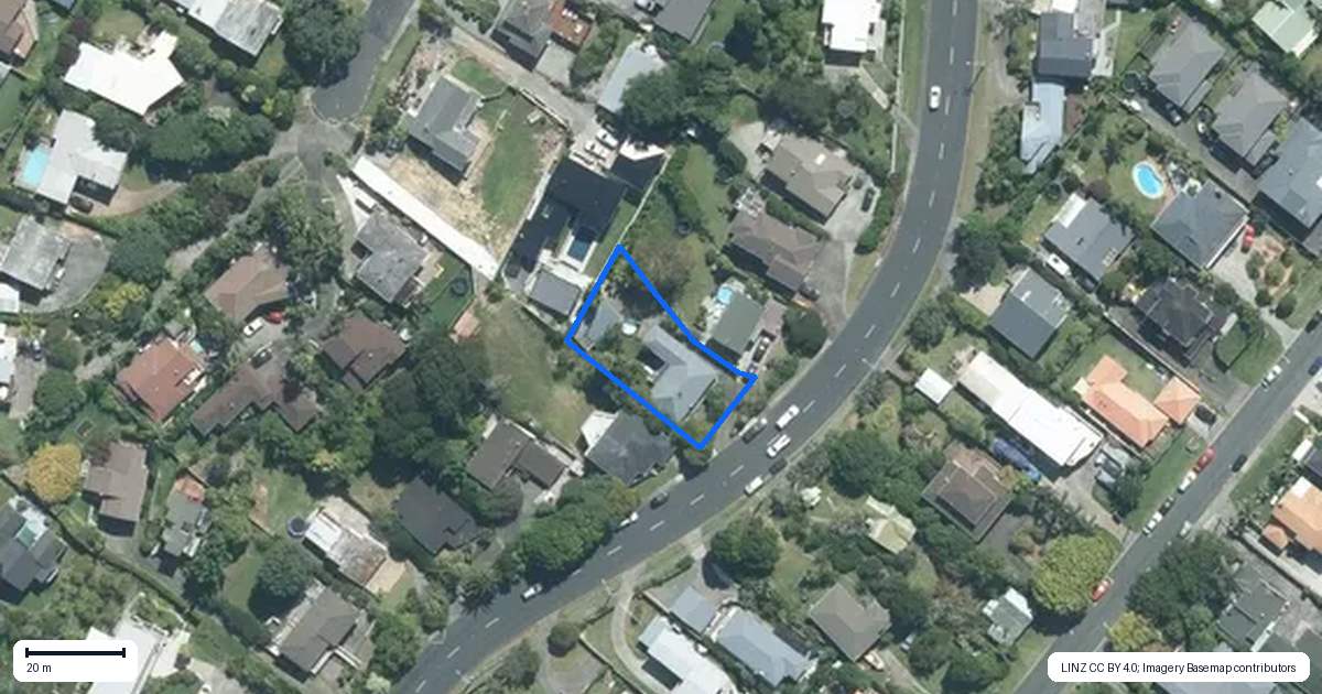 Property context map for 982 Beach Road, Torbay, Auckland