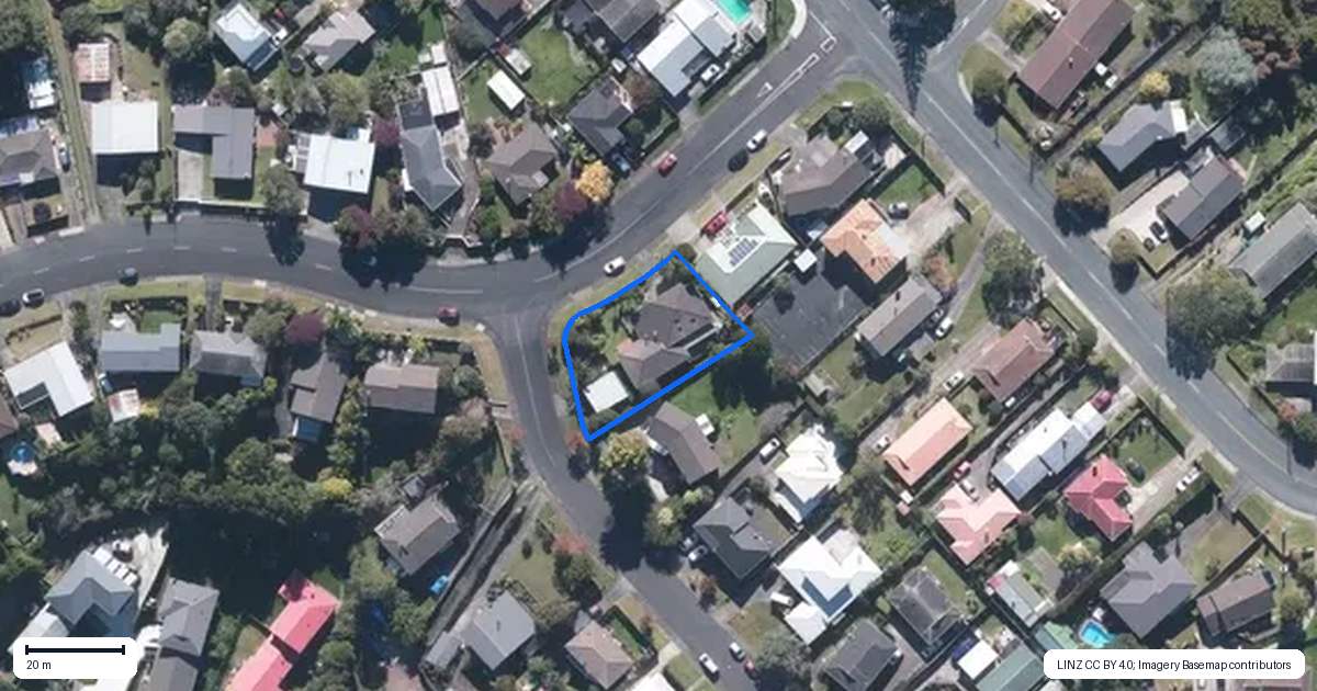 Property context map for 2 Redwood Drive, Massey, Auckland