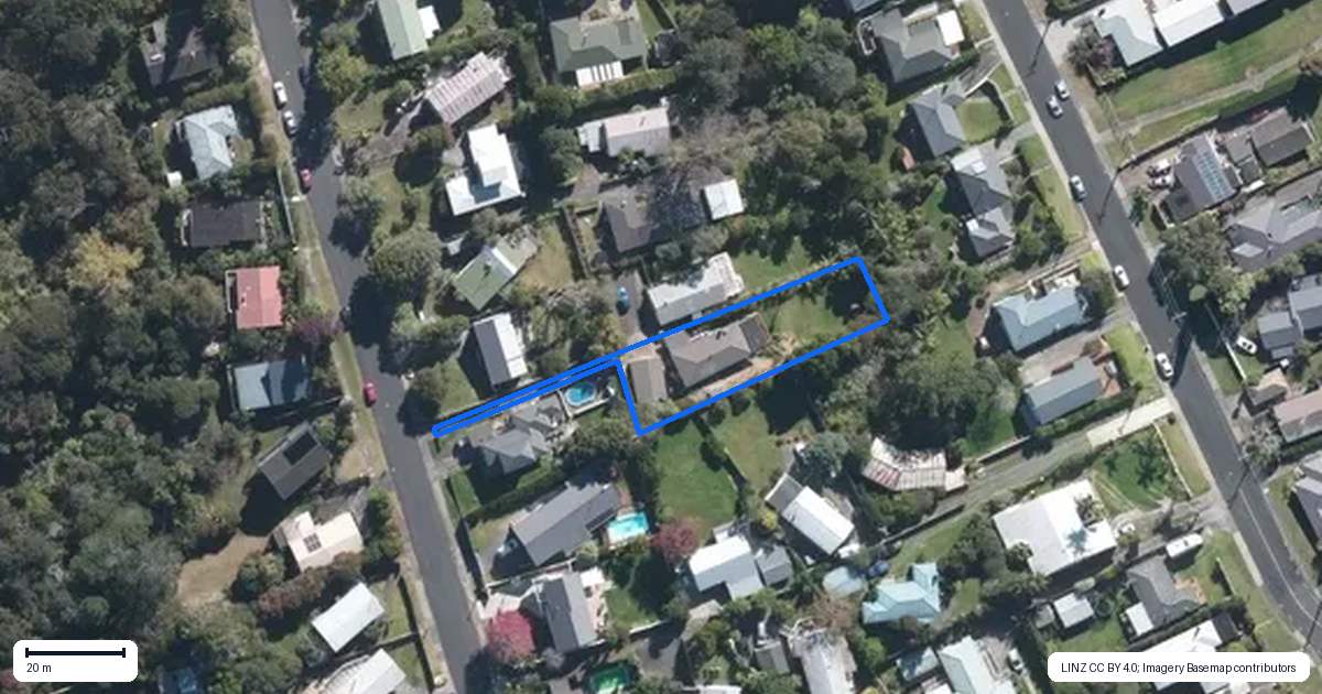 Property context map for 17 Lanigan Street, Birkdale, Auckland
