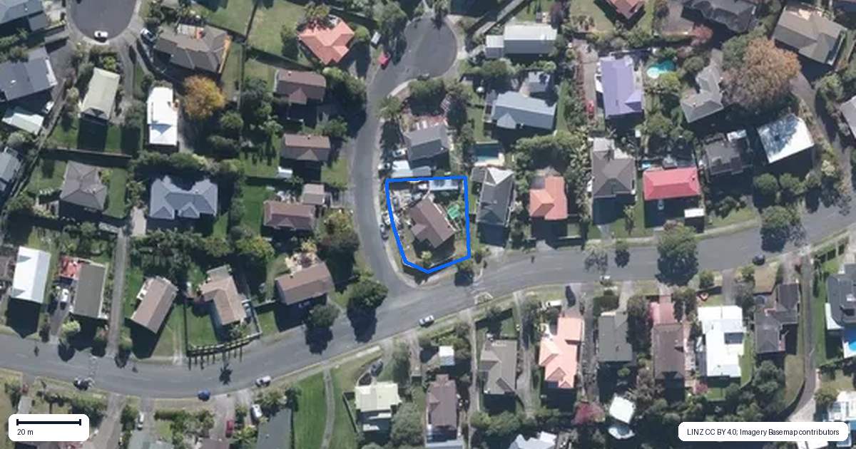 Property context map for 1 Garcia Place, West Harbour, Auckland