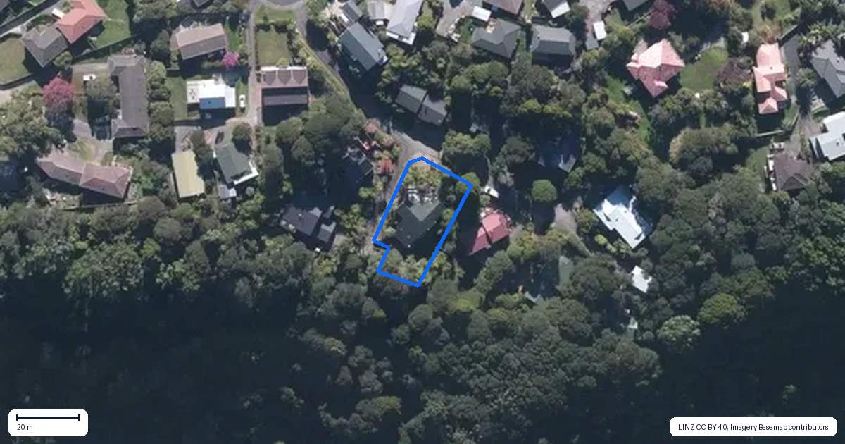 Property context map for 27 Darcy Place, Massey, Auckland