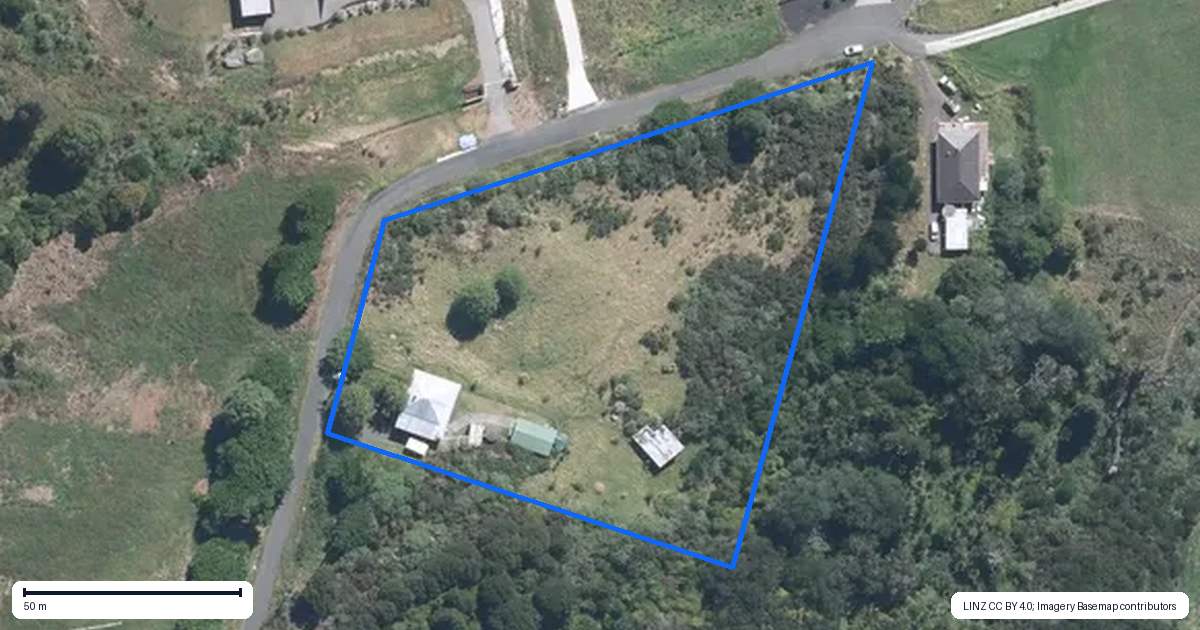 Property context map for 45 Masons Road, East Tamaki Heights, Auckland