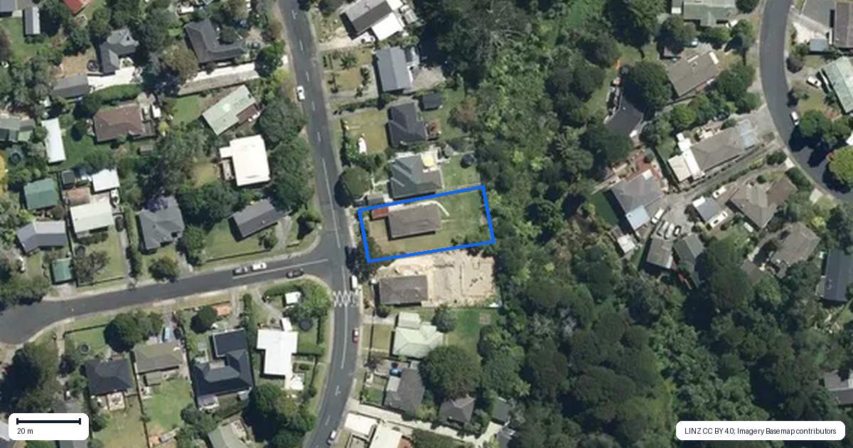 Property context map for 18 Paewai Road, Glen Eden, Auckland